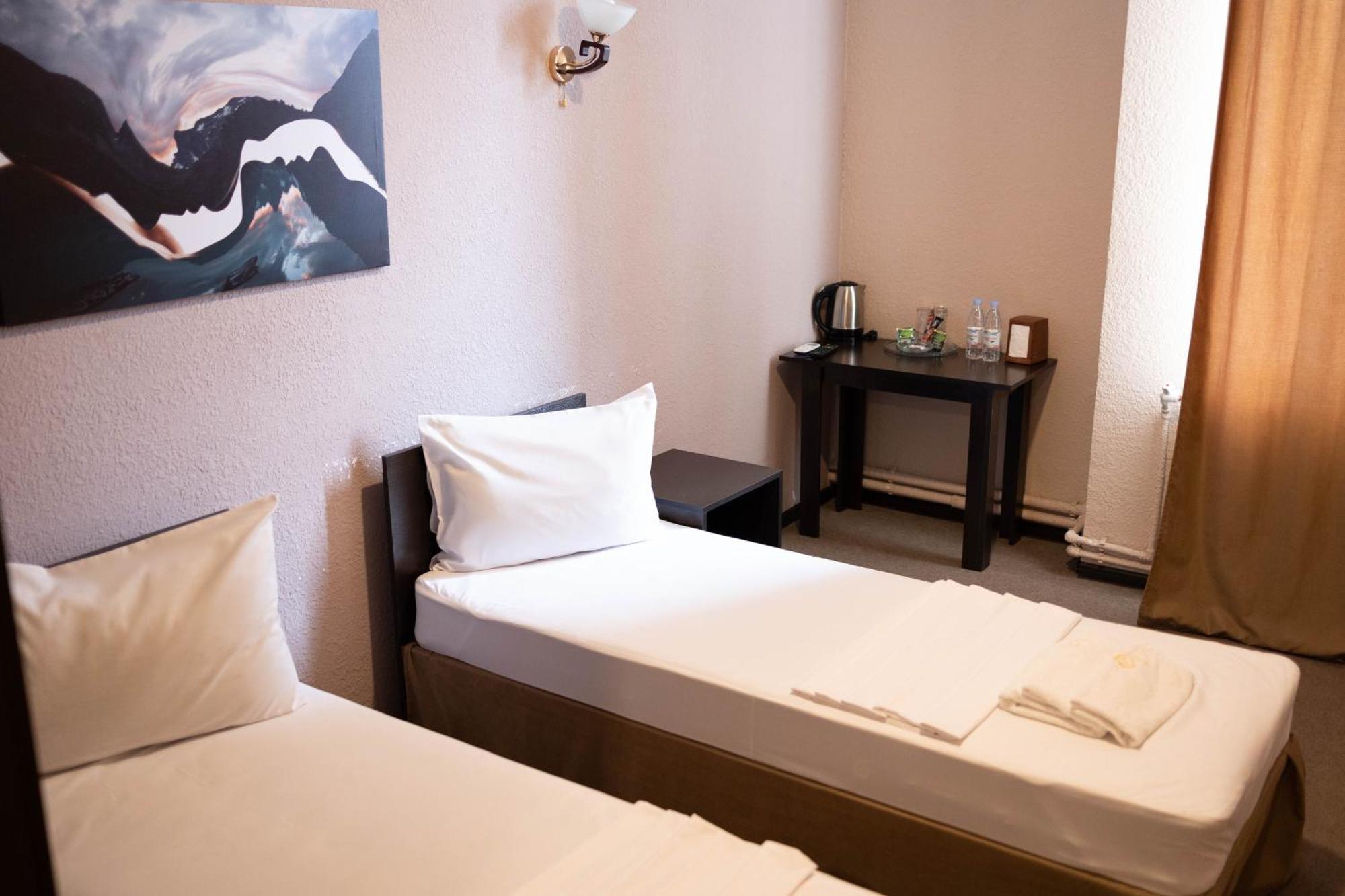 Vagharshapat Richmind Hotel מראה חיצוני תמונה