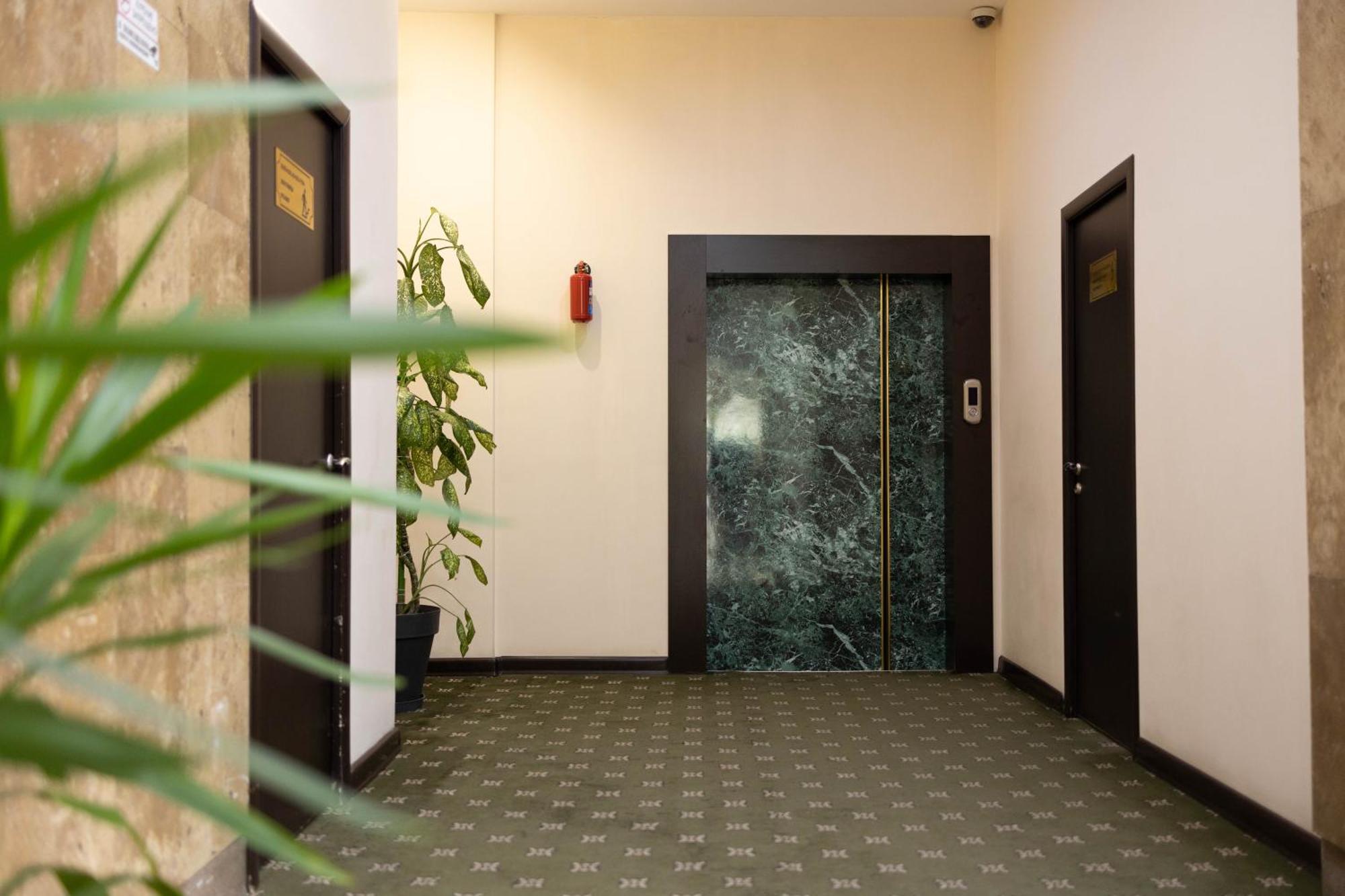 Vagharshapat Richmind Hotel מראה חיצוני תמונה