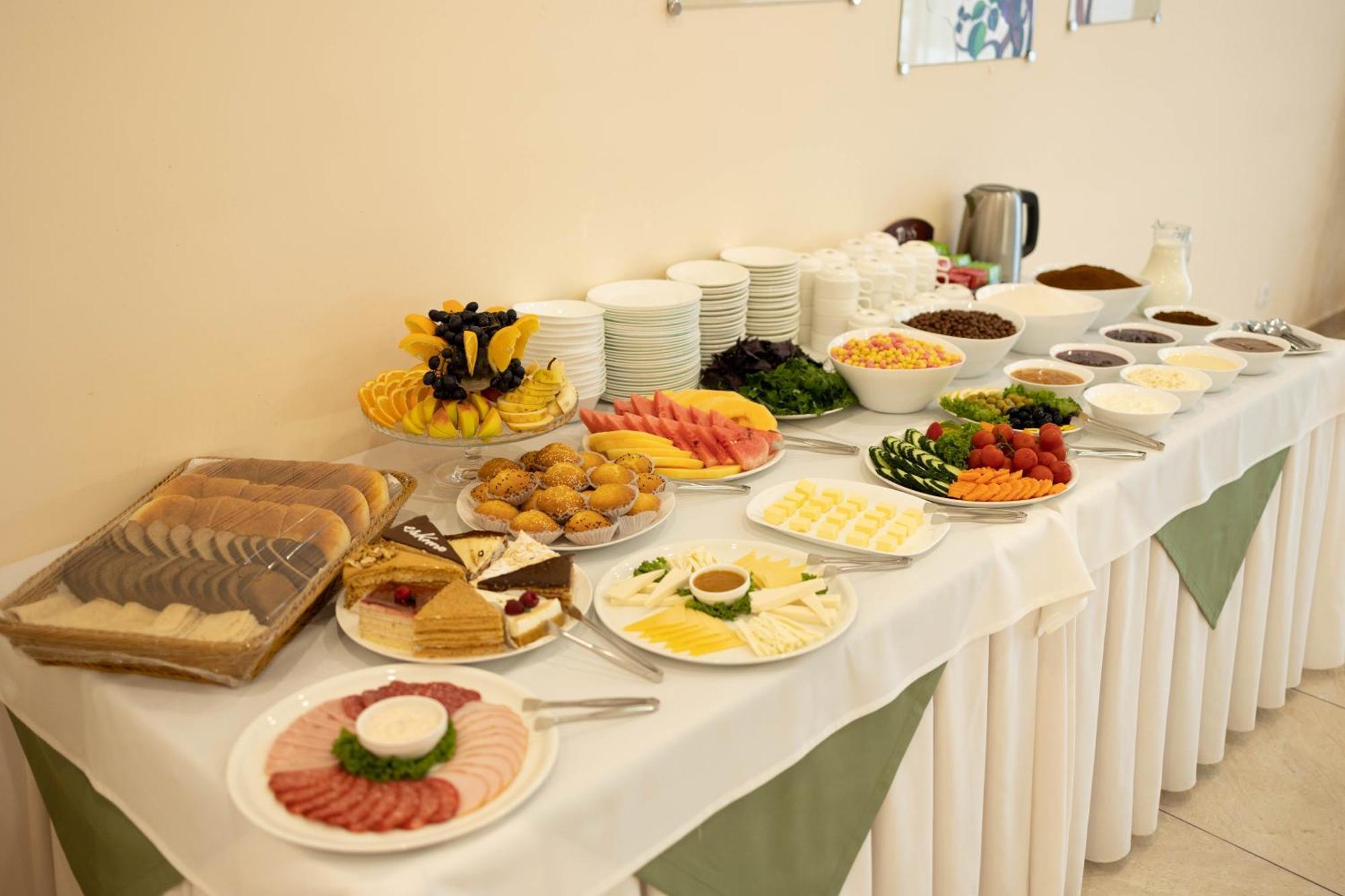 Vagharshapat Richmind Hotel מראה חיצוני תמונה