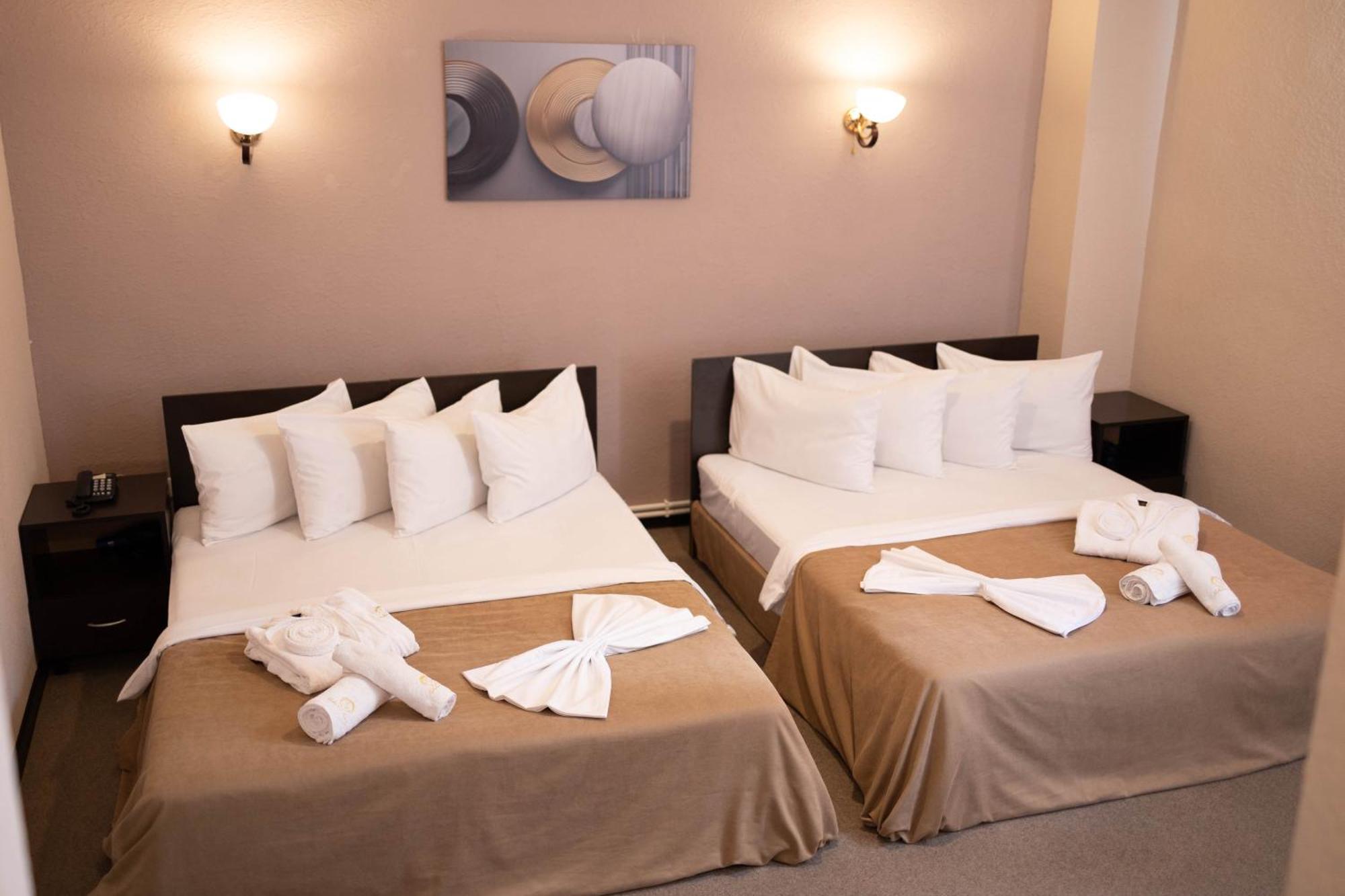 Vagharshapat Richmind Hotel מראה חיצוני תמונה