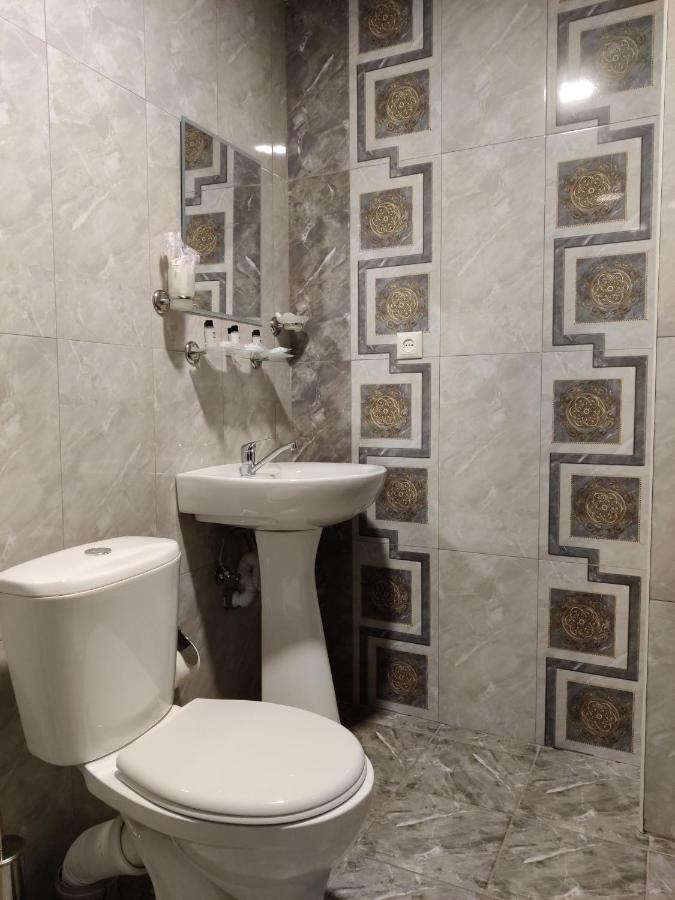 Vagharshapat Richmind Hotel מראה חיצוני תמונה