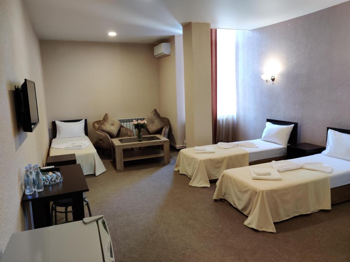 Vagharshapat Richmind Hotel מראה חיצוני תמונה
