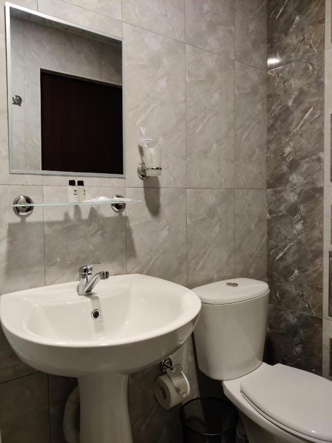 Vagharshapat Richmind Hotel מראה חיצוני תמונה